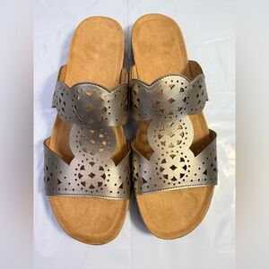 Easy Spirit Sebrixton 3 Bronze Metallic Laser Cut Slide Sandals Size 10M